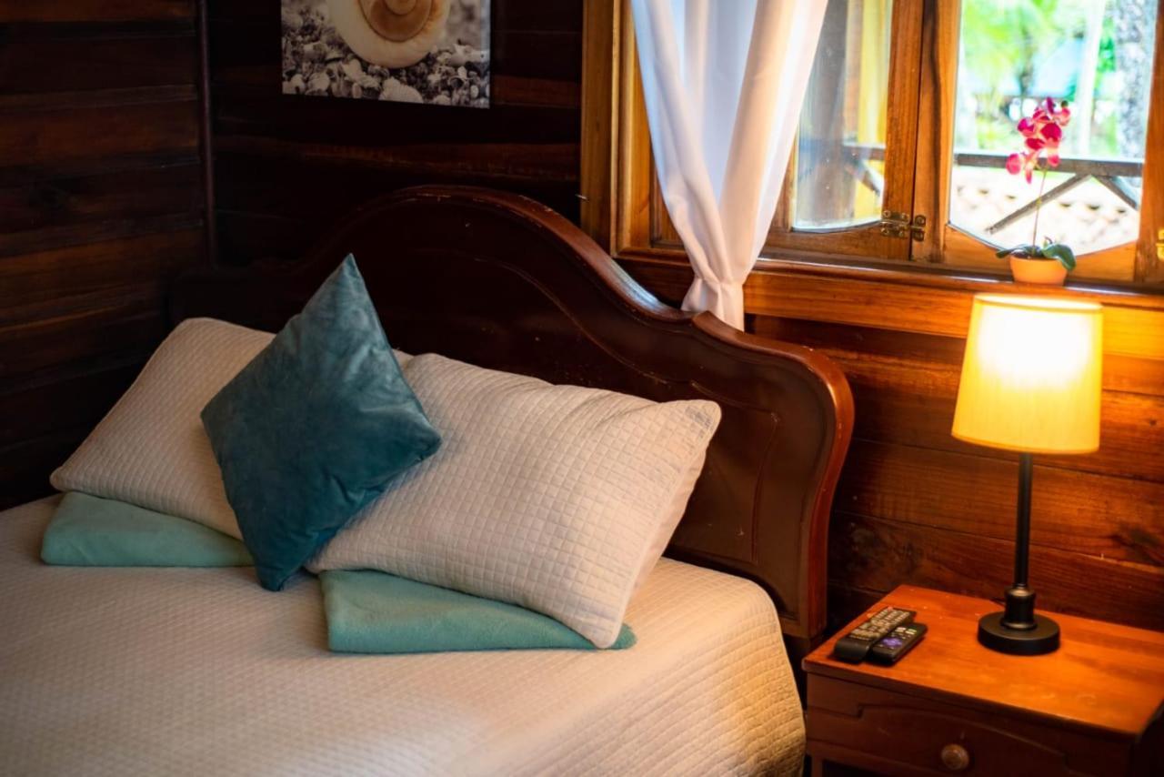 Hotel Tierra Verde Bed And Breakfast Bocas Town Ngoại thất bức ảnh