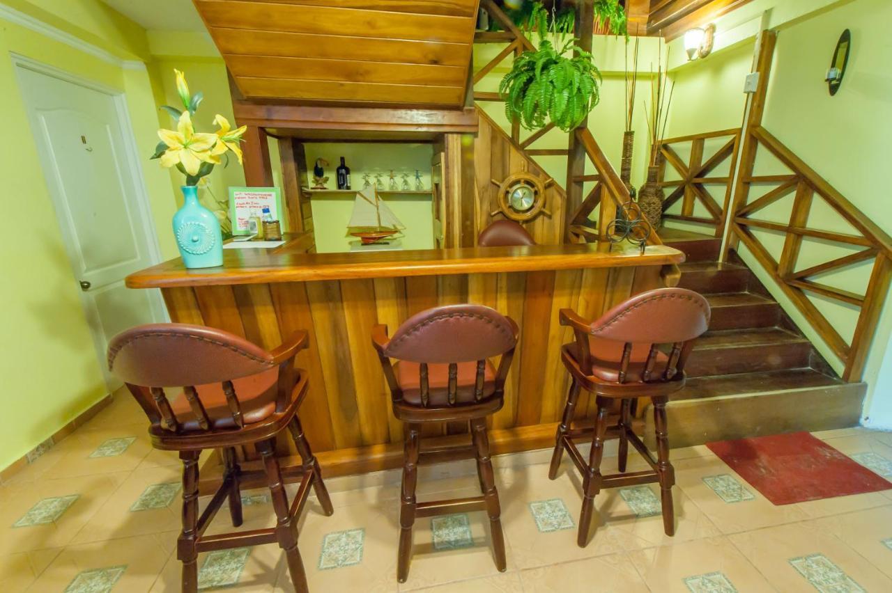 Hotel Tierra Verde Bed And Breakfast Bocas Town Ngoại thất bức ảnh